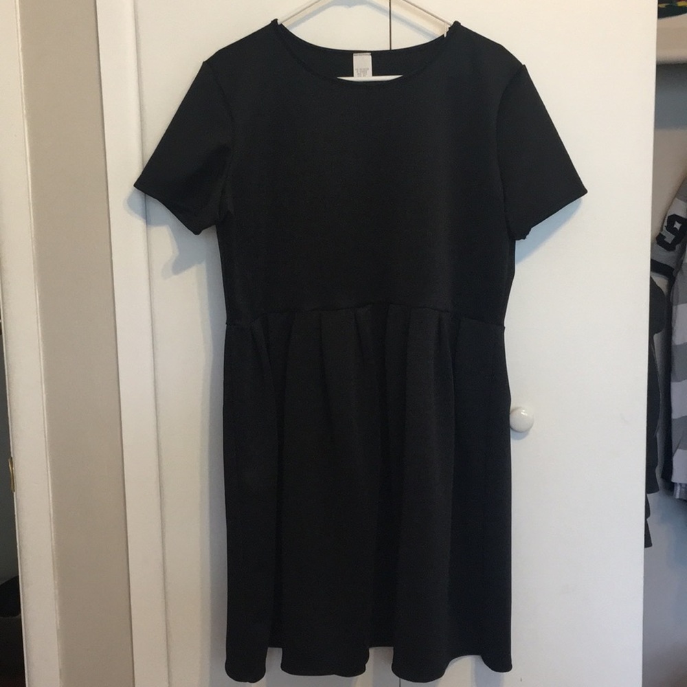 Short Sleeve Fit & Flare Dress